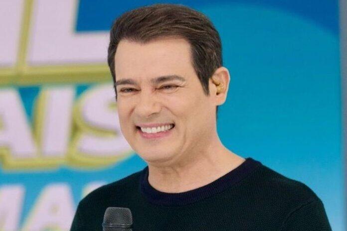 Record deseja tirar Celso Portiolli do SBT