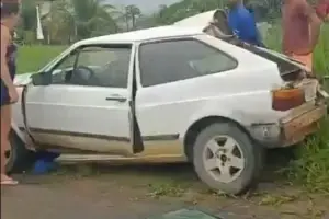 Acidente na BR-101 deixa uma pessoa ferida na entrada de Sapeaçu