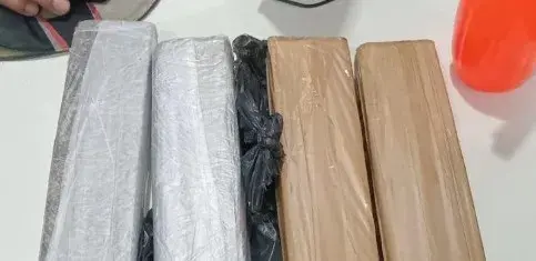 Suspeito foge da polícia e abandona quase 3 kg de maconha em Varzedo