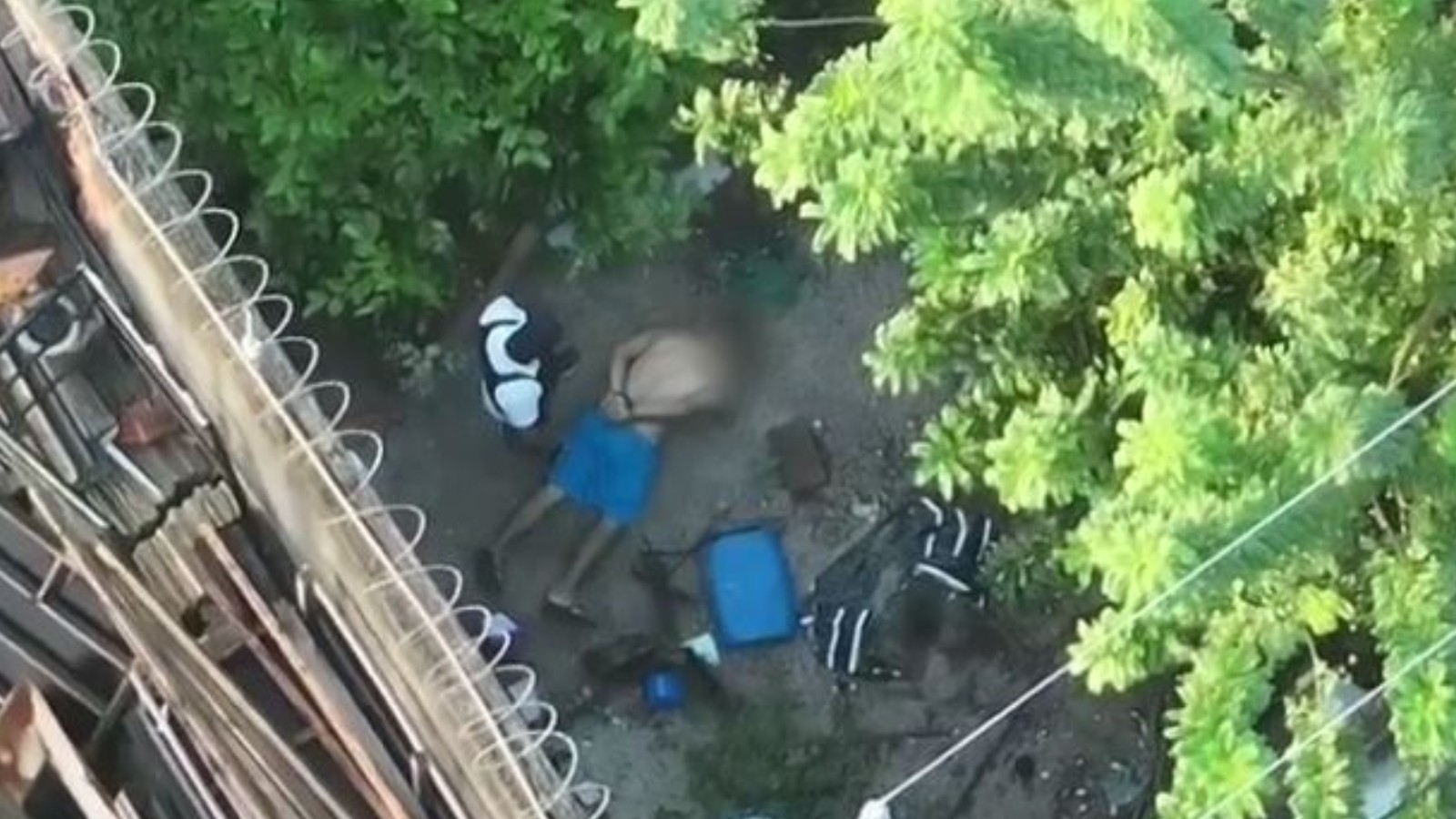 Condenado por homicídio é preso pela polícia após cair de muro durante fuga em Fortaleza; veja vídeo