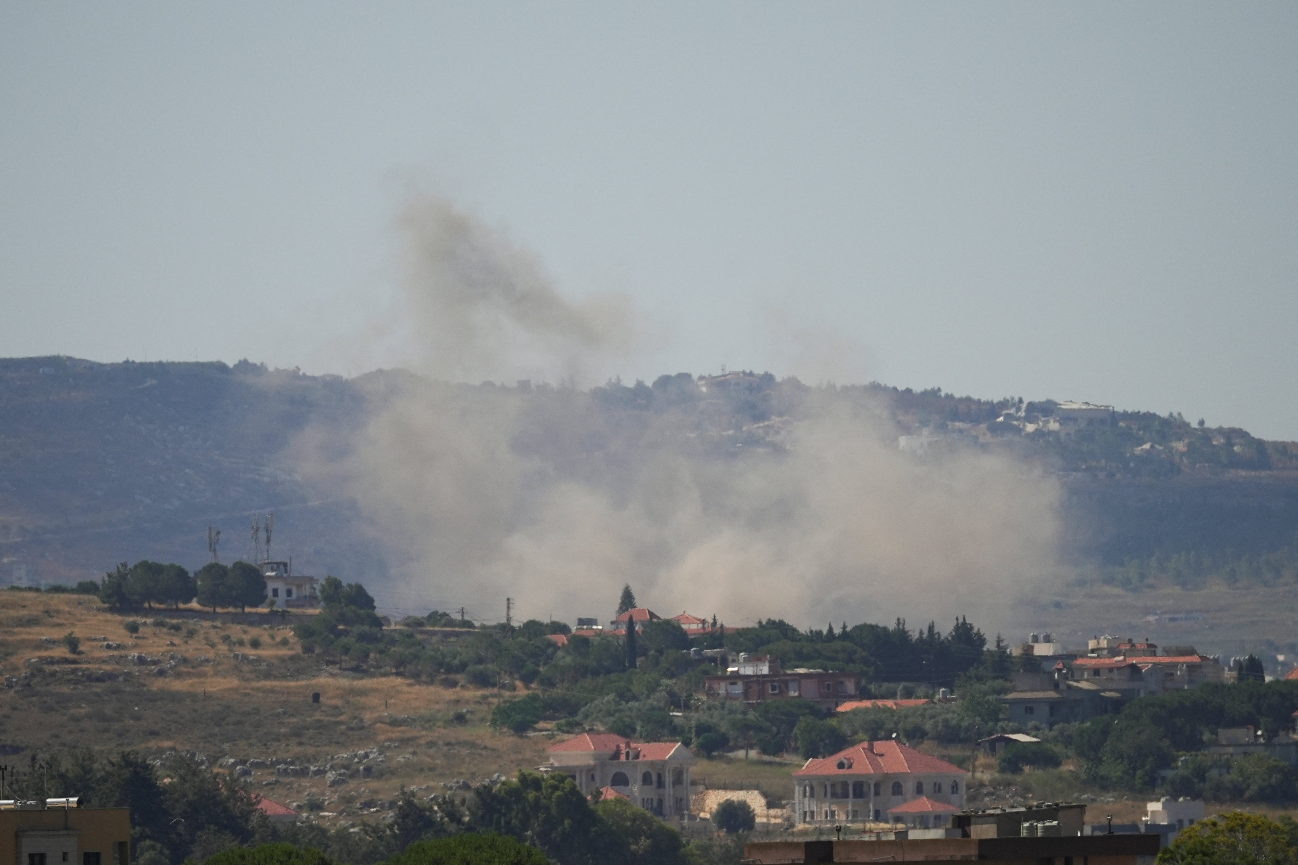 Israel diz que manterá 'zonas de segurança' no Líbano, Síria e em Gaza; acordo entre EUA e Irã deve ser assinado na sexta (19)