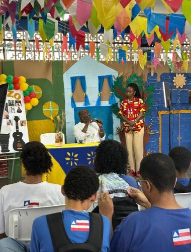 Lazzo Matumbi fortalece debate sobre identidade e ancestralidade em escola estadual do Arenoso