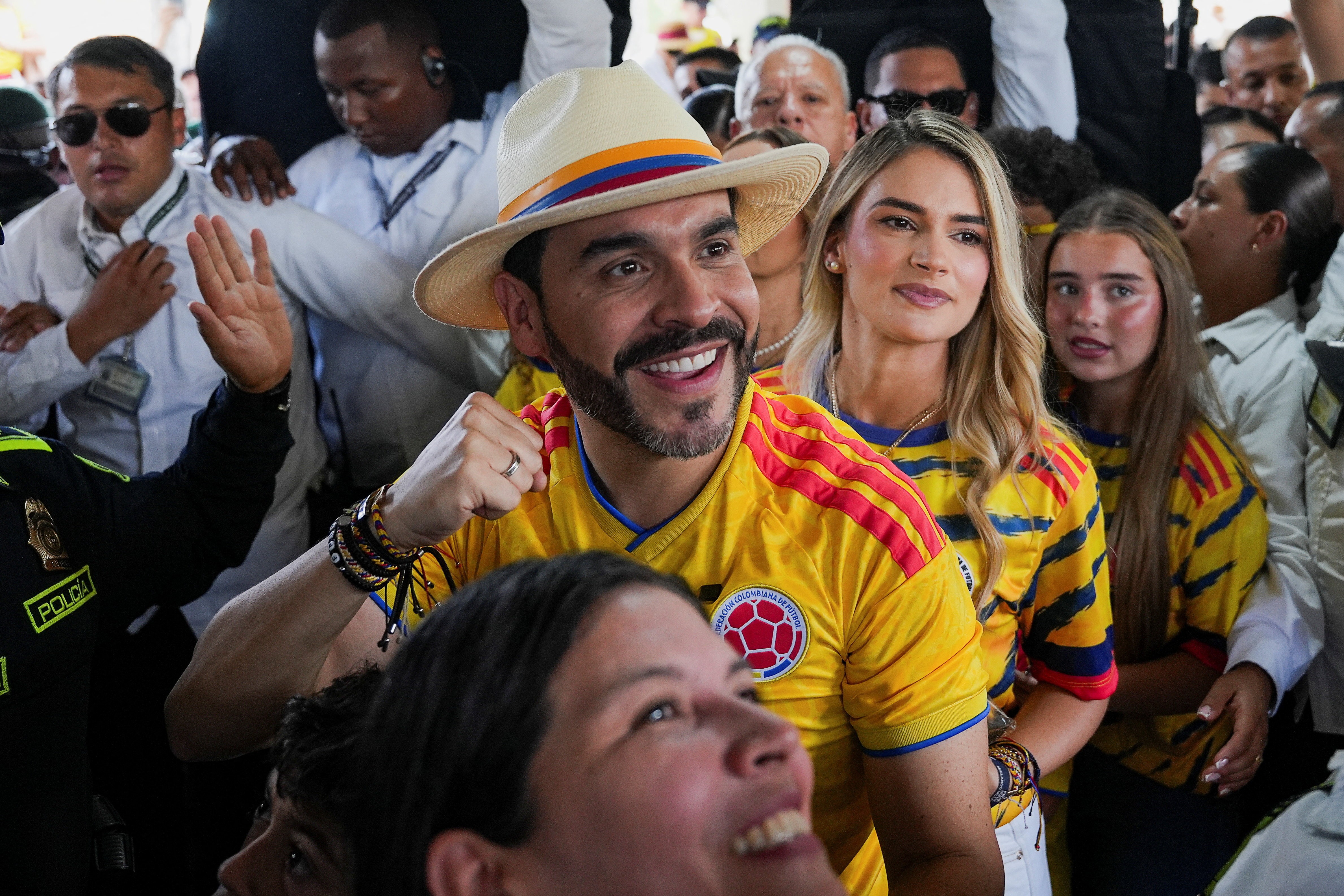 Milei comenta resultado que aponta Espriella como vencedor das eleições na Colômbia; veja repercussão
