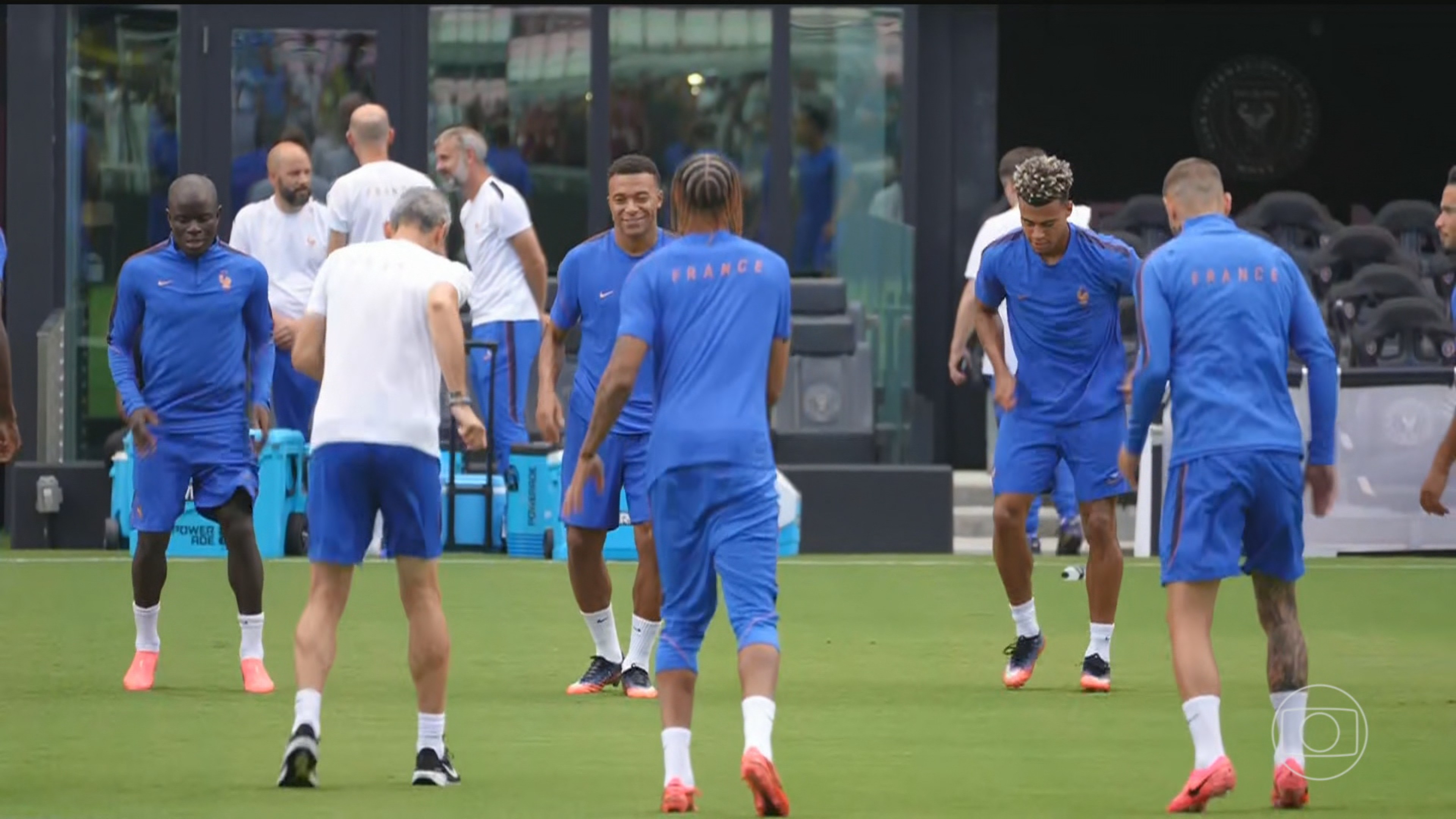 Copa do Mundo: Globo transmite jogaço entre França e Inglaterra pelo terceiro lugar