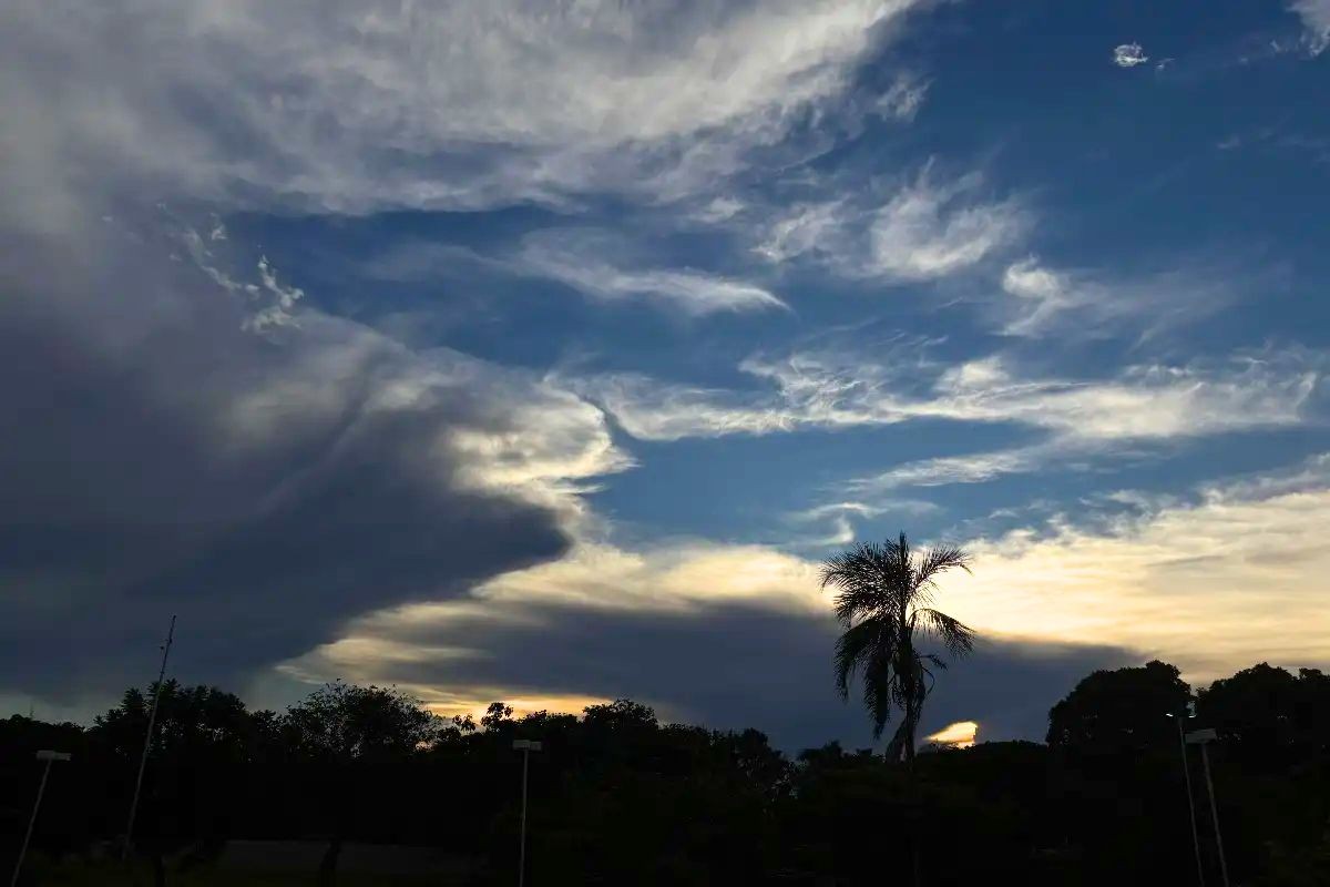 Defesa Civil emite alerta de tempestade para Campo Grande com chegada de frente fria a MS