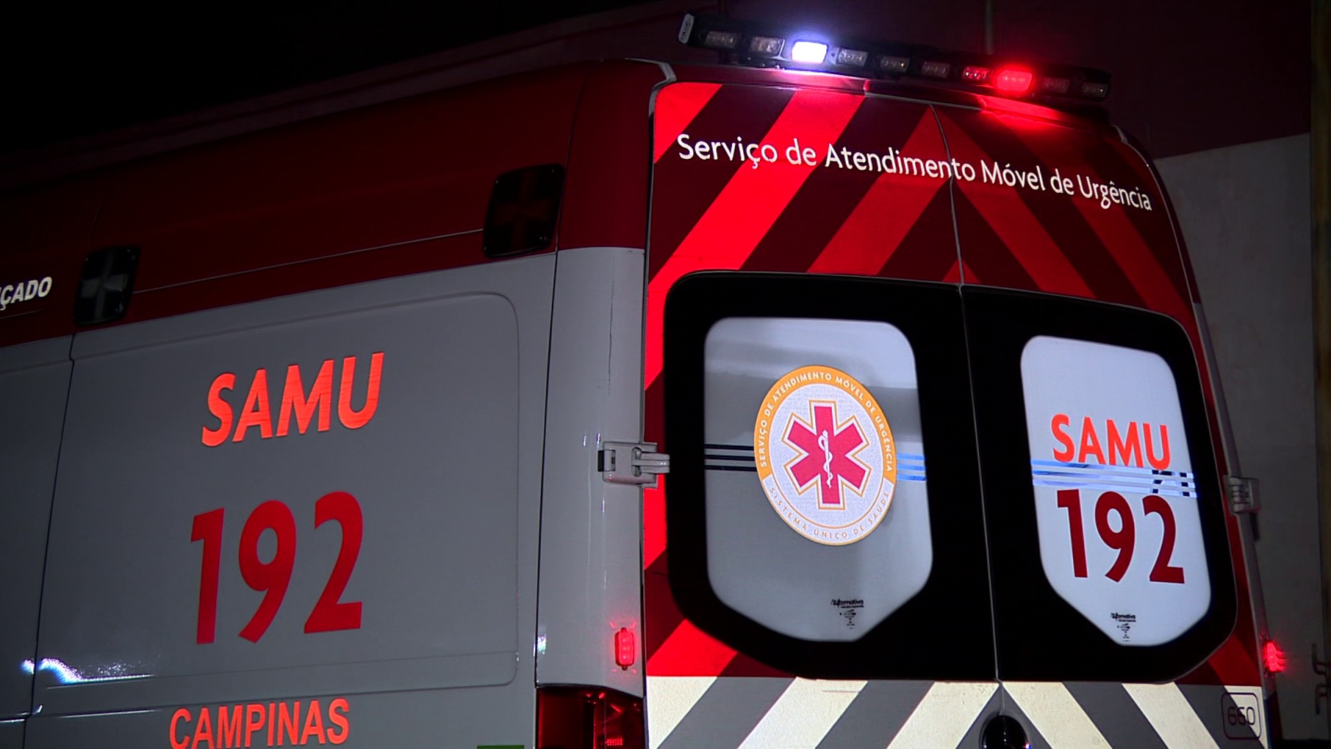 Garupa morre e motociclista fica ferido em acidente na AMG-2215, em Francisco Badaró