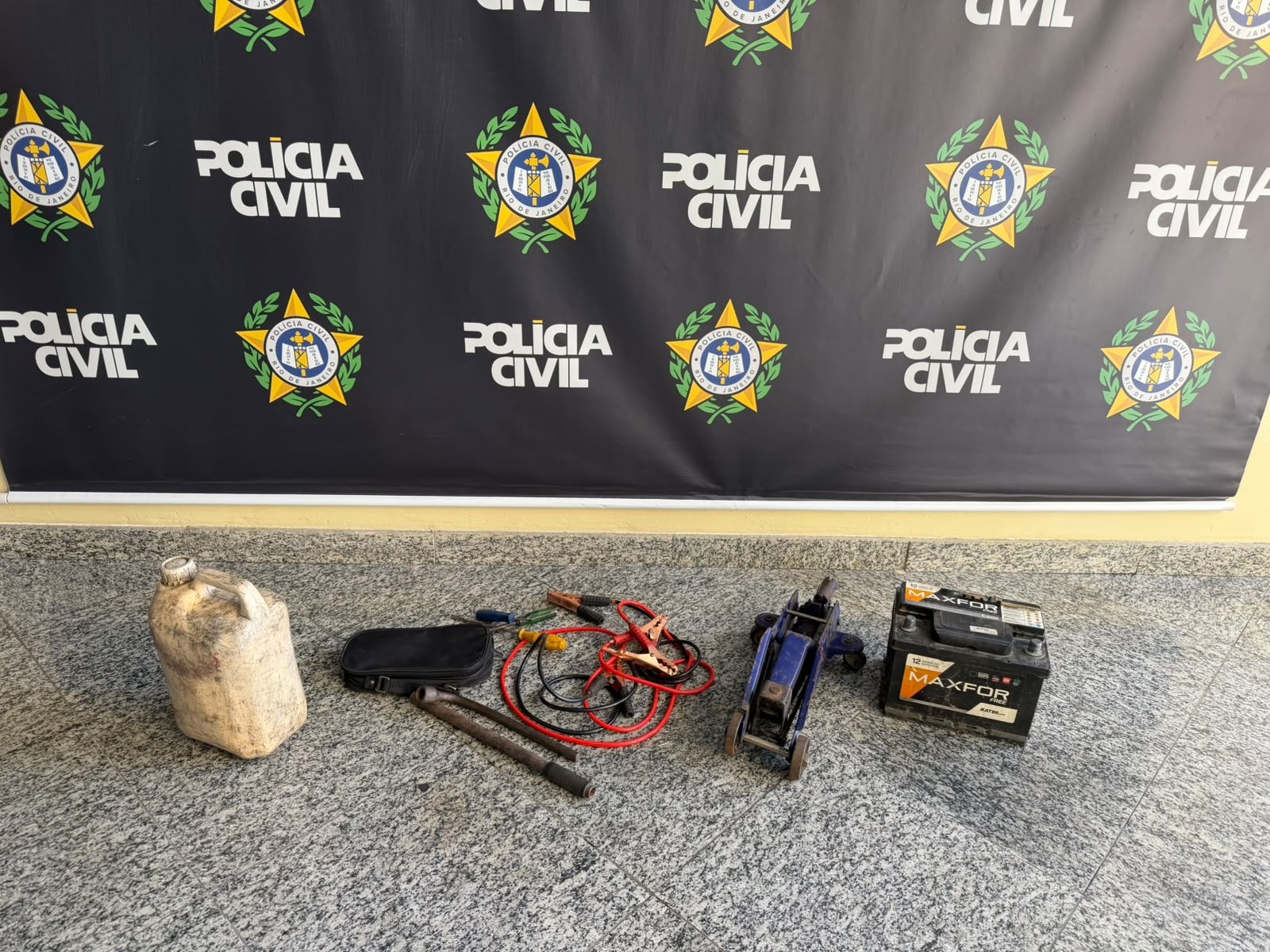Homem é preso suspeito de furtar peças de veículos em Porto Real