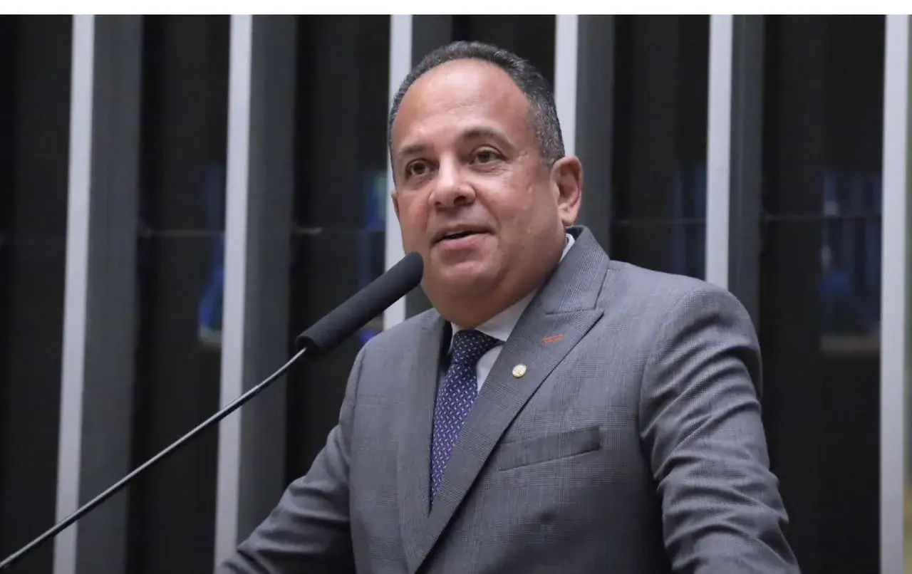 Jorge Araújo propõe aposentadoria especial para jornalistas e comunicadores expostos a riscos