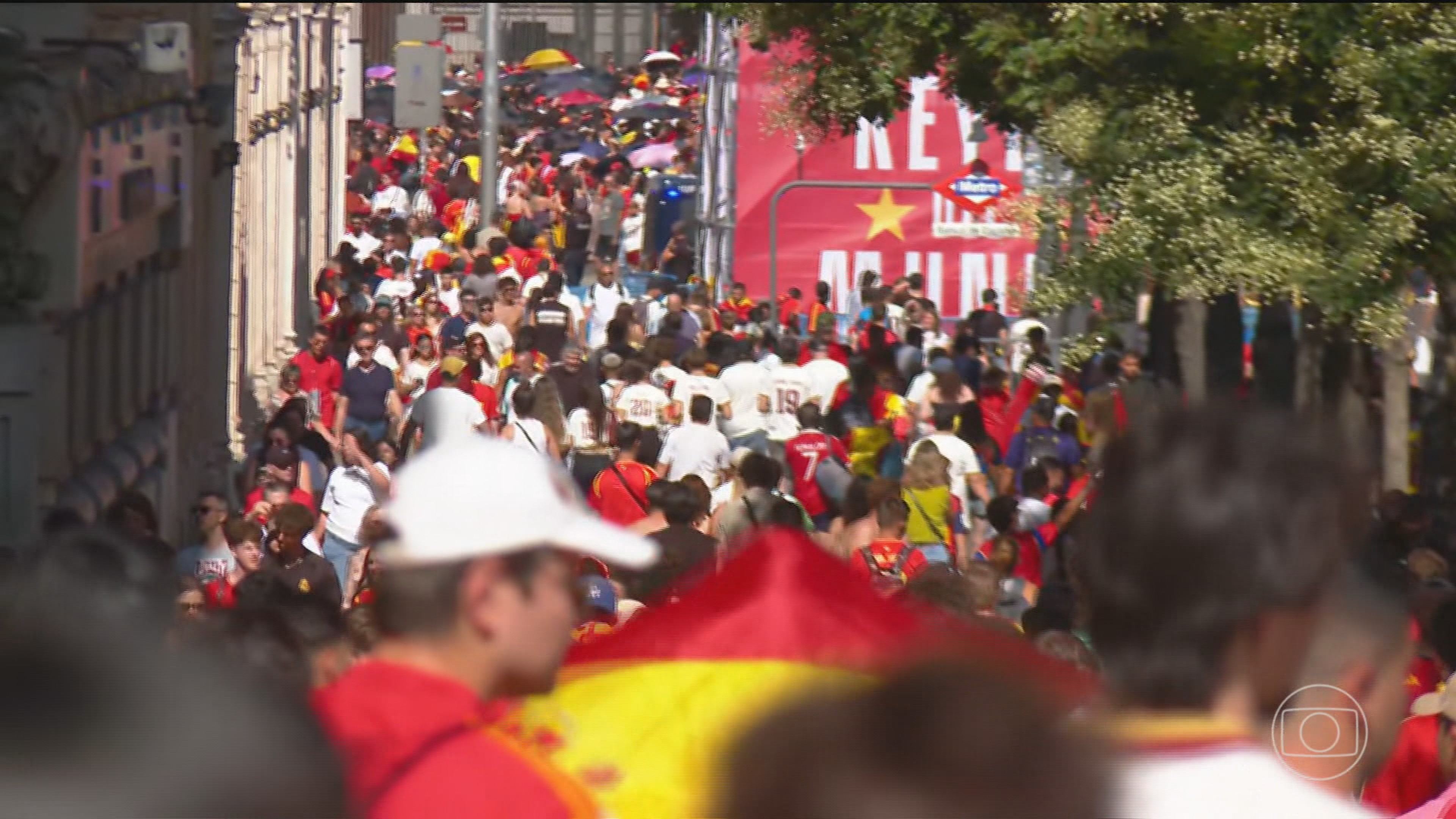 Milhões tomam as ruas de Madri para comemorar o bicampeonato mundial da Espanha