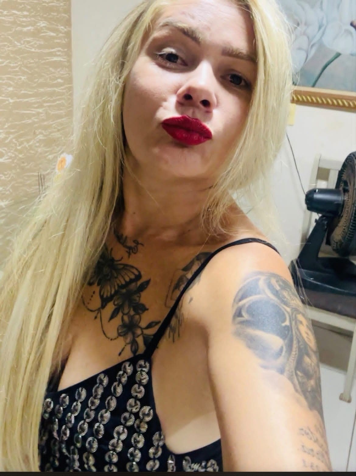 Mulher é morta a tiros no Sertão da PB e suspeitos são presos 