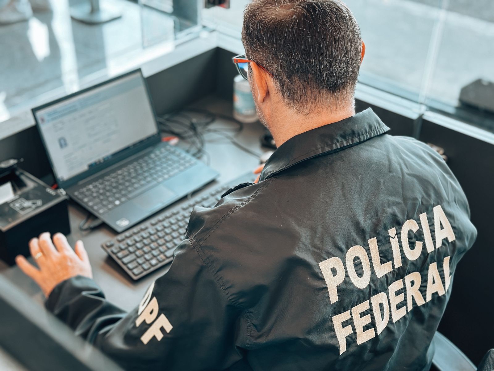 Brasileiro condenado por homicídio em Portugal é transferido para cumprir pena em Minas