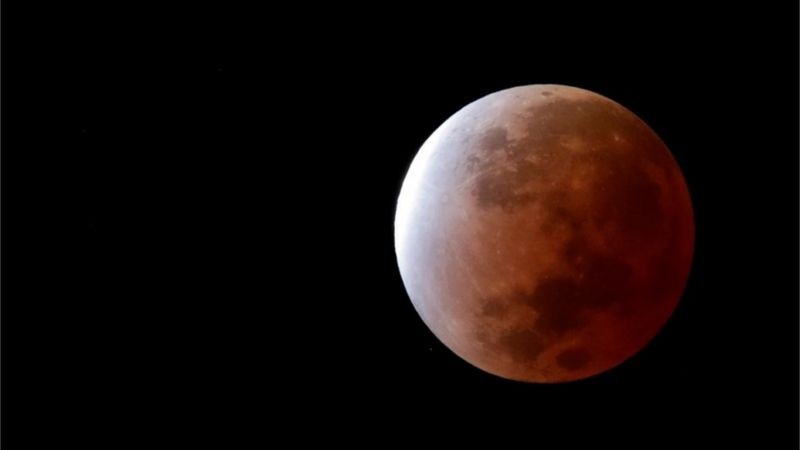 Eclipse lunar começa com mudança sutil no brilho da Lua; SIGA