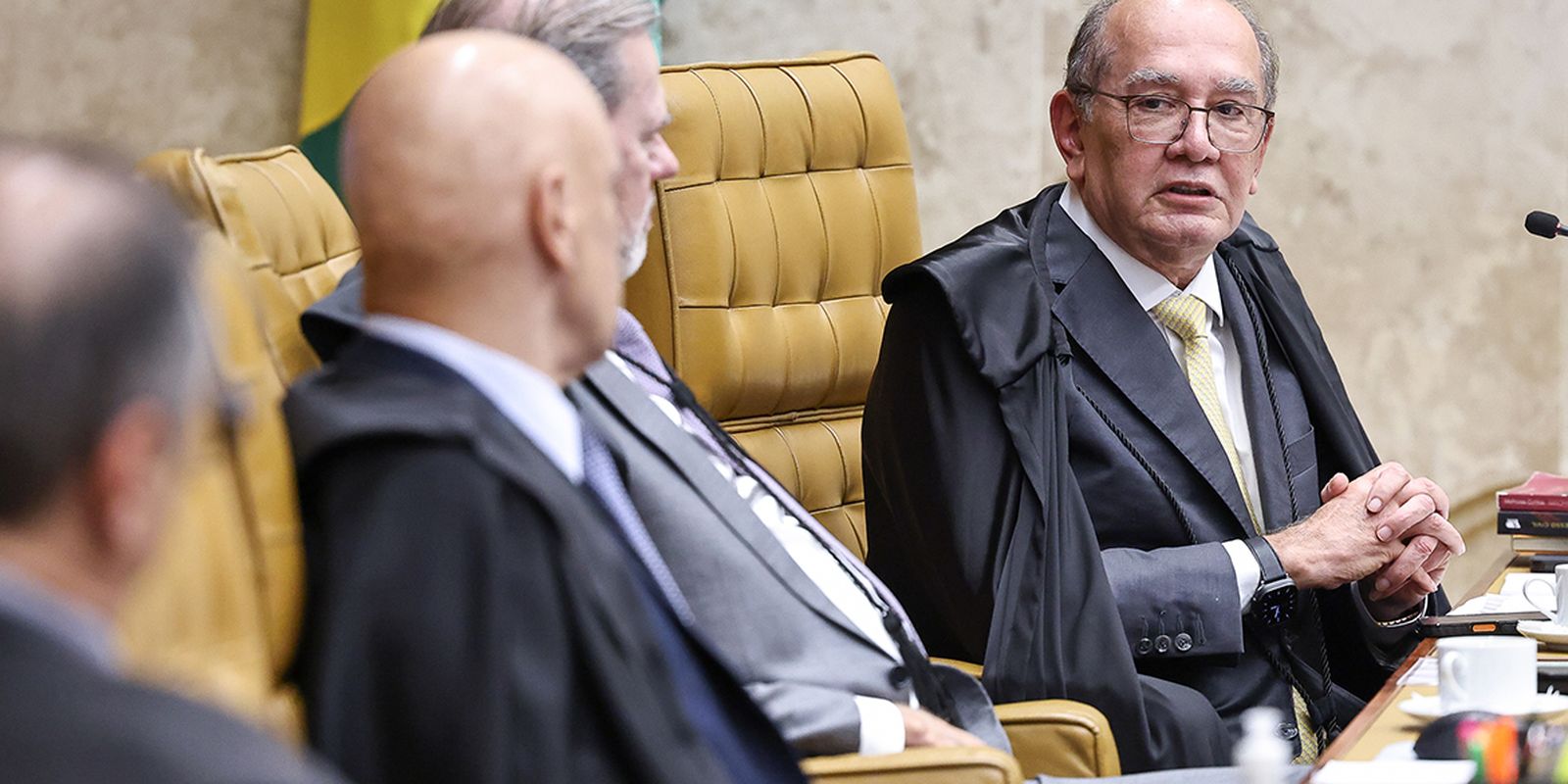 Gilmar reforça a Fachin pedido de acesso integral a celular de Vorcaro