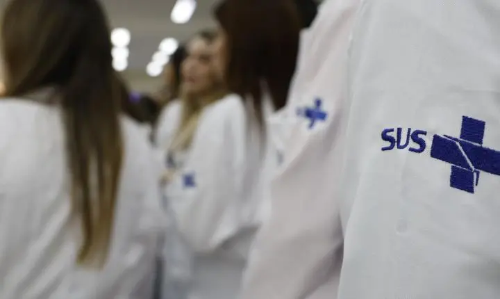 Candidatos a residência médica já podem se inscrever para o Enare 2026