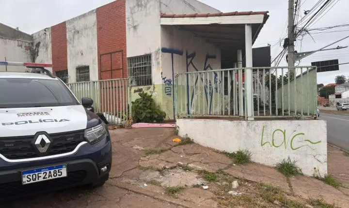 Casa onde homem foi encontrado morto é interditada em Cuiabá