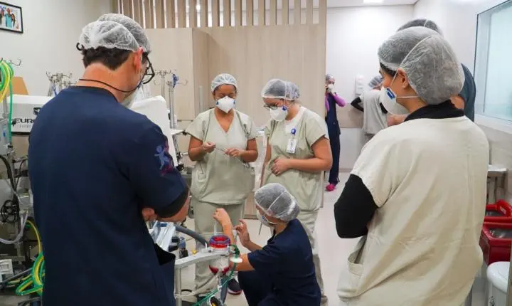 Com apoio de Zé Neto & Cristiano e Panda, hospital fazer 1ª cirurgia em criança com tecnologica que funciona como 'coração e pulmão artificiais' 
