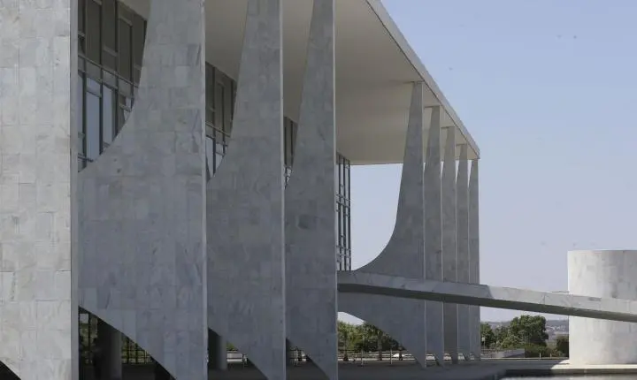 Conheça as atribuições do presidente e do vice-presidente da República