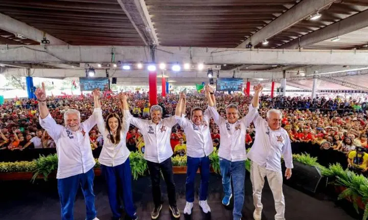 Convenção de Jerônimo reúne mais de 30 mil pessoas e mostra a grande força do time de Lula na Bahia
