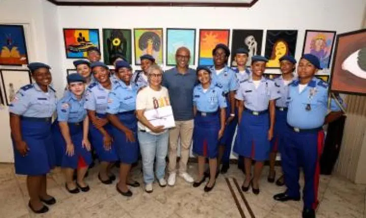 Em Salvador, estudantes do CPM Lobato transformam sentimentos e experiências em obras de arte