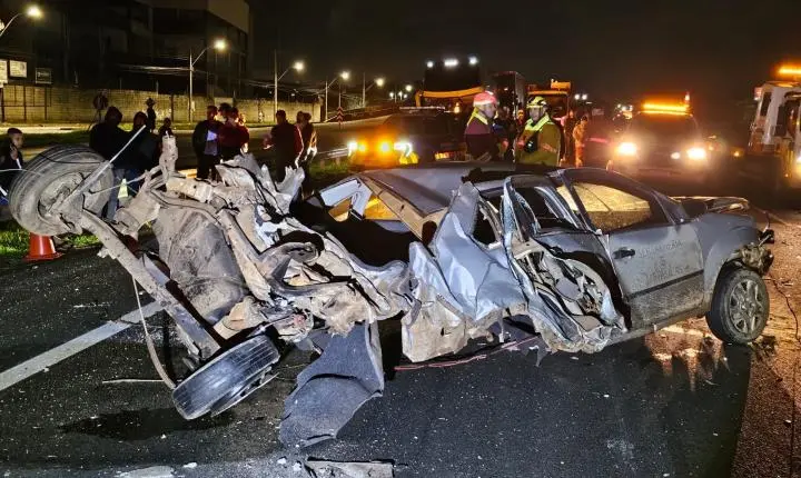 Engavetamento com incêndio deixa dois mortos e dois feridos em rodovia no interior de SP