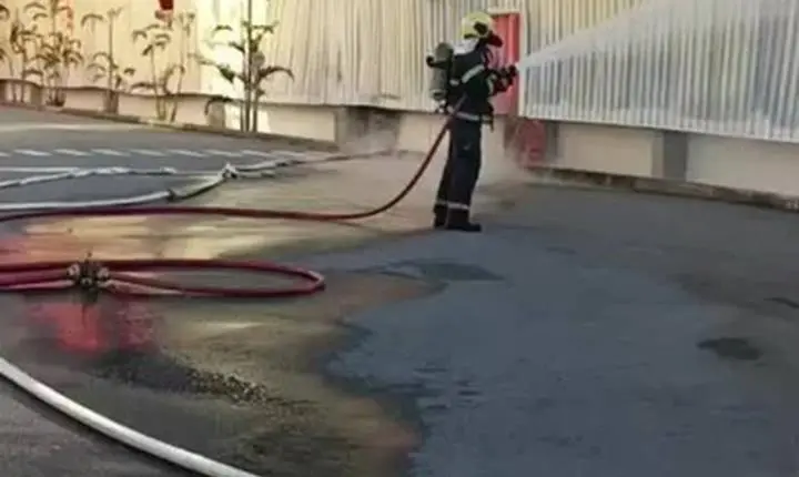 Fábrica de um dos maiores conglomerados de moda do país registra incêndio de grandes proporções em SC