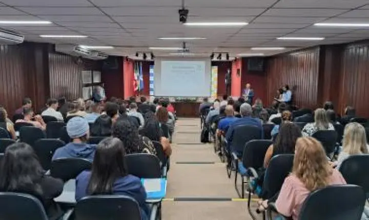 Formação qualifica servidores e fortalece gestão de recursos na Educação da Bahia