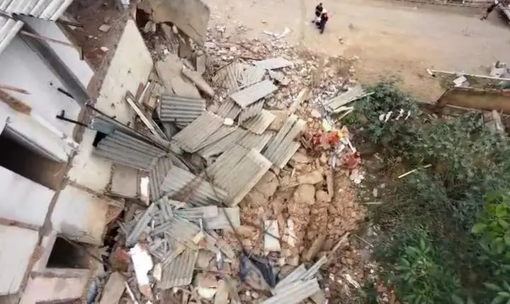 FOTOS: Imagens mostram destruição causada por desabamento de prédio em Governador Valadares