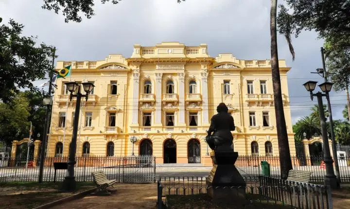 Governadora Raquel Lyra exonera servidor comissionado após denúncias sobre 'gabinete do ódio' contra João Campos