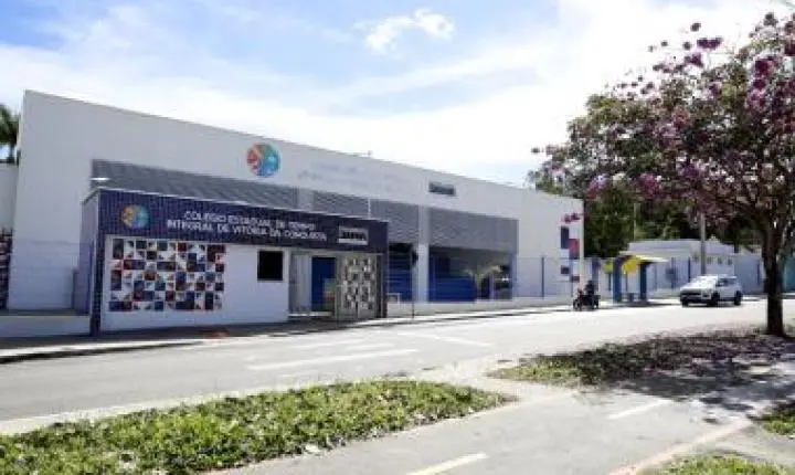 Governo do Estado entrega novo colégio estadual em Vitória da Conquista