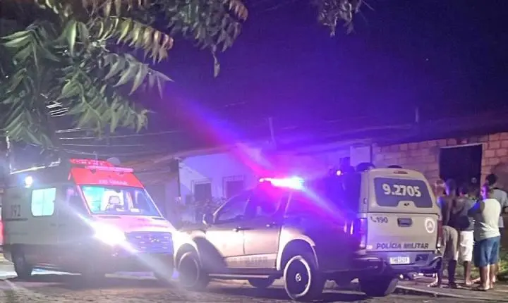 Homem é morto a tiros dentro de casa em Castro Alves