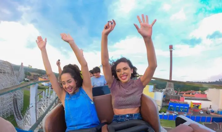 Hopi Hari oferece entrada gratuita para profissionais da educação durante as férias