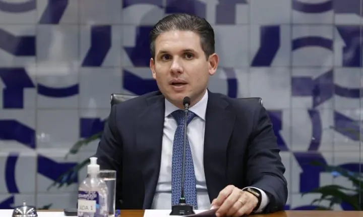 Hugo Motta critica interferência judicial na atividade do Poder Legislativo