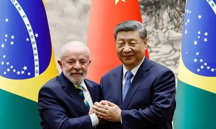 Lula conversa com Xi e reforça aproximação do Brasil com a China