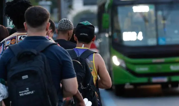 Motoristas de ônibus  do Rio iniciam greve nesta segunda-feira