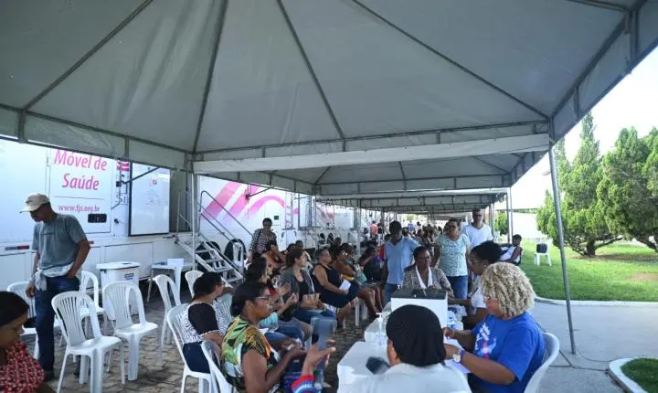 Mutirão leva dignidade e cuidado à população de Sapeaçu