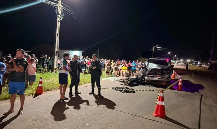 Pai e filho de 6 anos morrem em colisão entre moto e caminhonete em Belterra, no Pará
