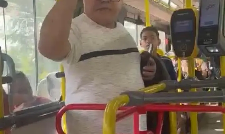 Passageiro é expulso de coletivo no Rio após ofensas racistas a motorista: 'Preta que depende de cotas'