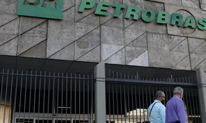 Petrobras aprova adesão ao programa do governo para baratear diesel