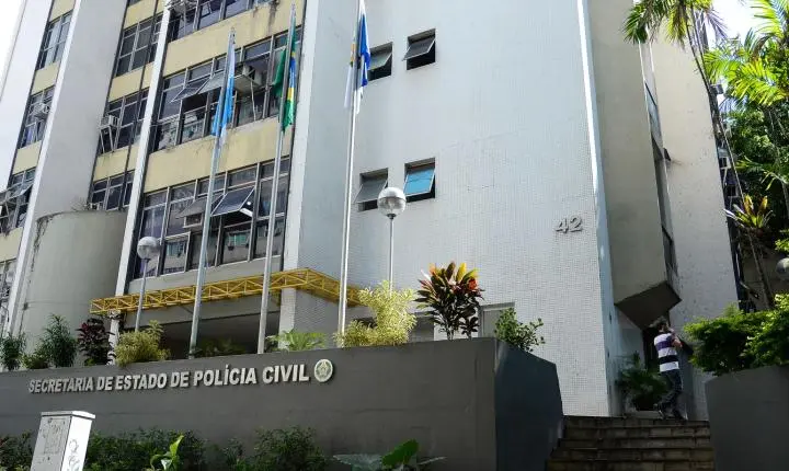 Polícia do Rio faz operações para prender dezenas de integrantes do CV