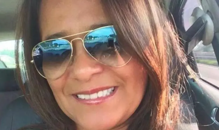 Polícia encontrou buscas sobre como desmontar e limpar veículo no celular de patroa acusada de matar cozinheira