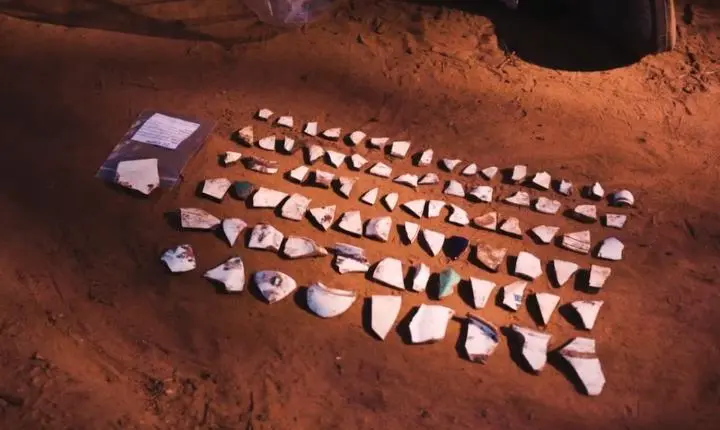 Porcelanas e louças que podem ter quase 200 anos são encontradas abaixo de rodovia do Paraná durante duplicação