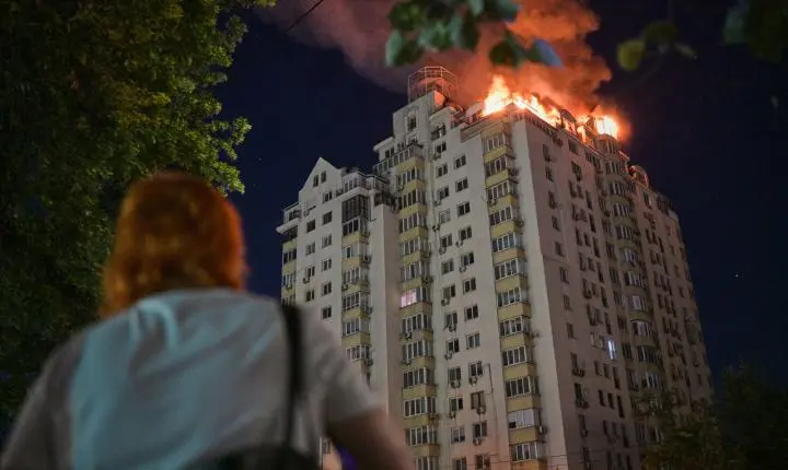 Rússia lança ataque em grande escala contra Kiev; bombardeio deixa mortos e dezenas de feridos