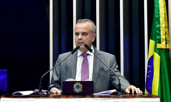 'Silenciamento político', diz coordenador de pré-campanha de Flávio sobre decisão de Moraes que amplia restrições contra Bolsonaro